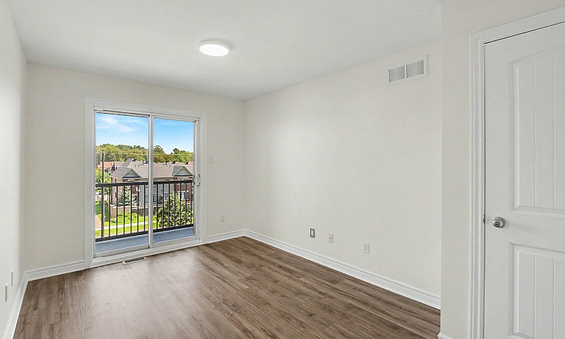 2-Bedroom + Den / Un...