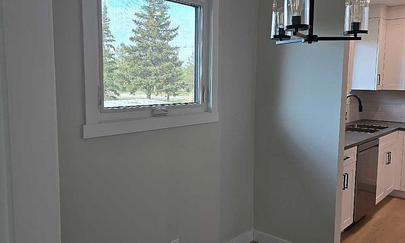 Beautiful 4 Bedroom,...