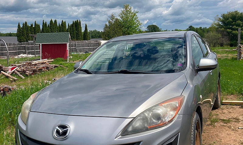 2010 Mazda 3 Sedan...