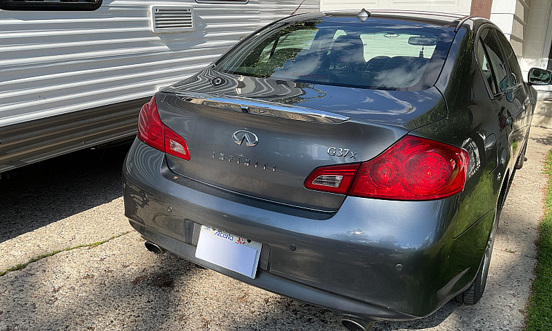 2010 Infinit G37X Se...