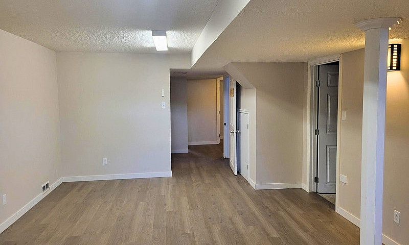 2 Bedroom Spacious S...