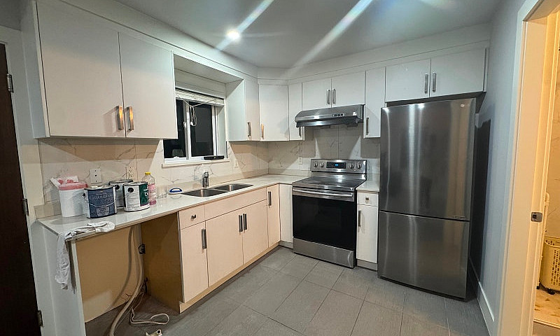 3 Bedrooms Lawnway H...