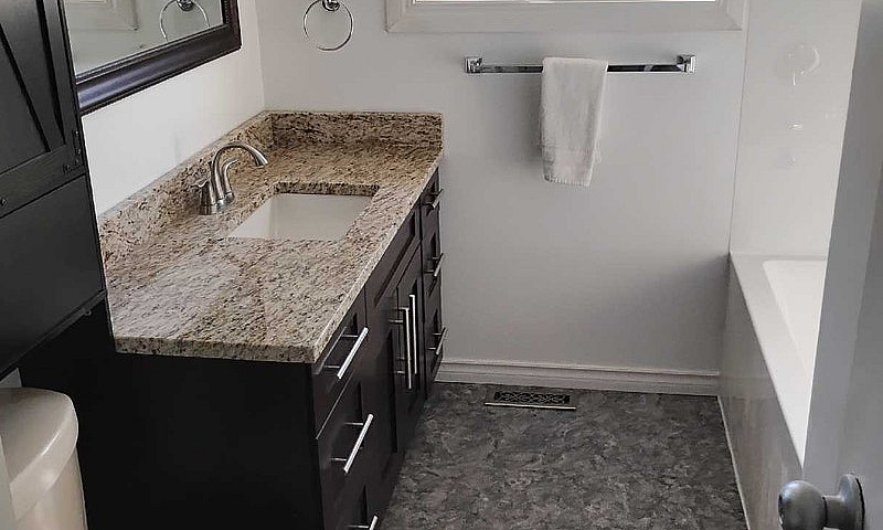 House For Sale/Sherw...