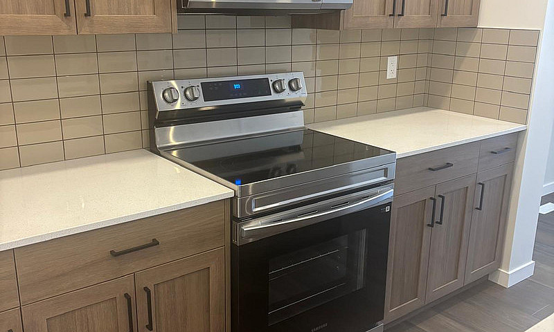 Spacious 6 Bed, 4 Ba...