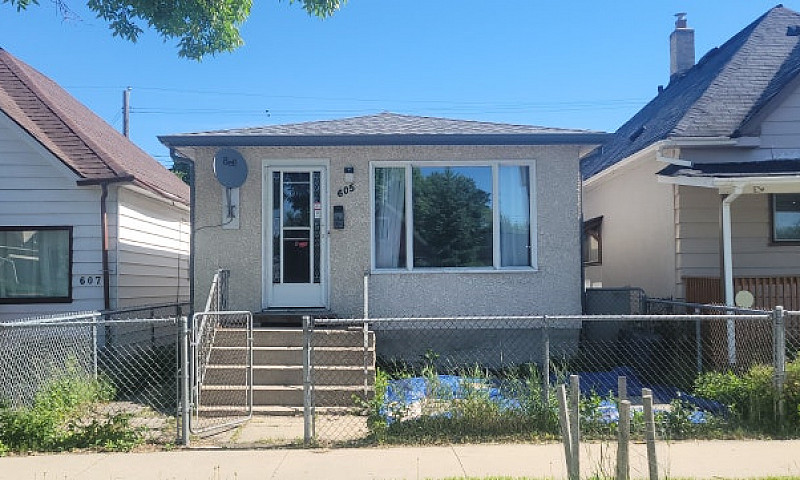 House For Sale: 605 ...