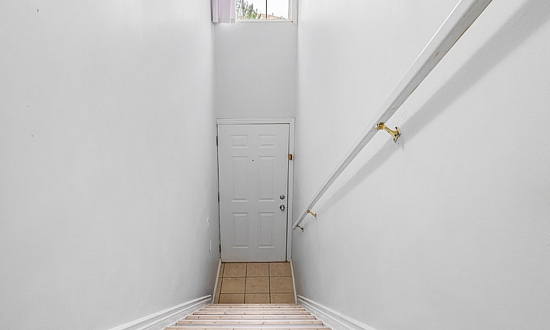 2 Bedroom Condo In S...