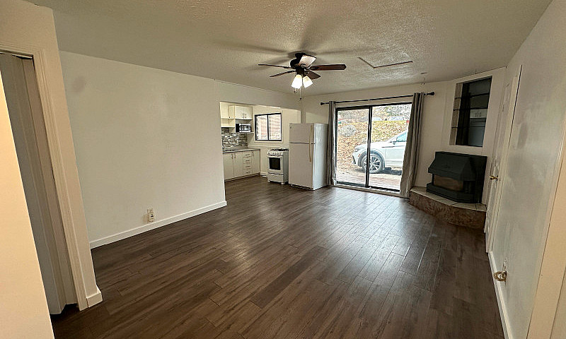 1 Bedroom Suite Den ...
