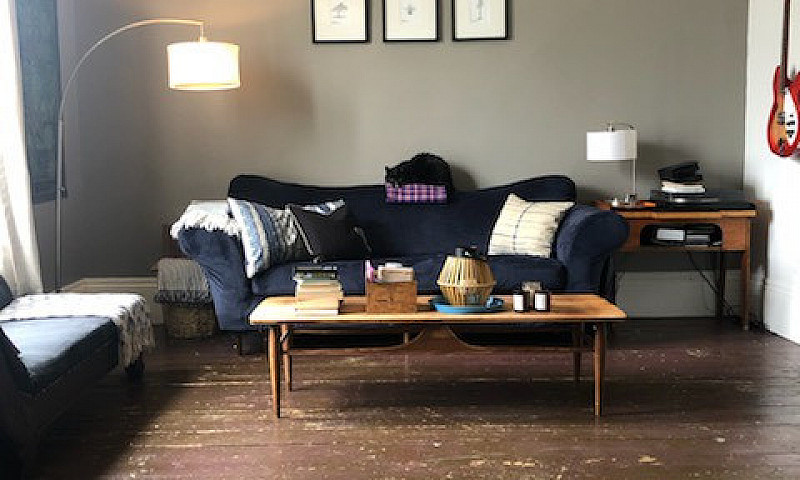 Large 2 Bedroom Apar...