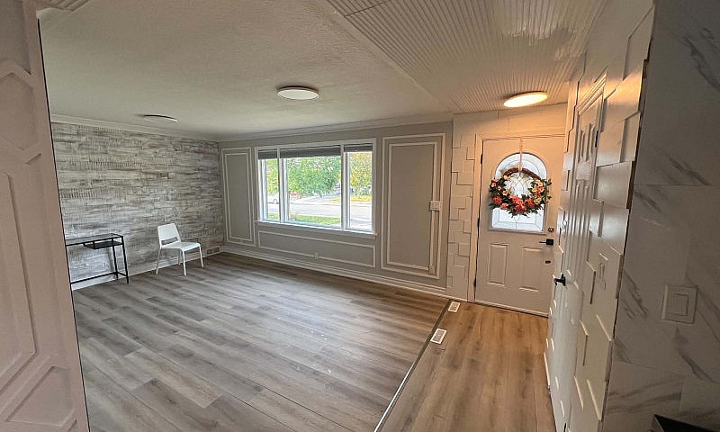 House For Rent In Ea...