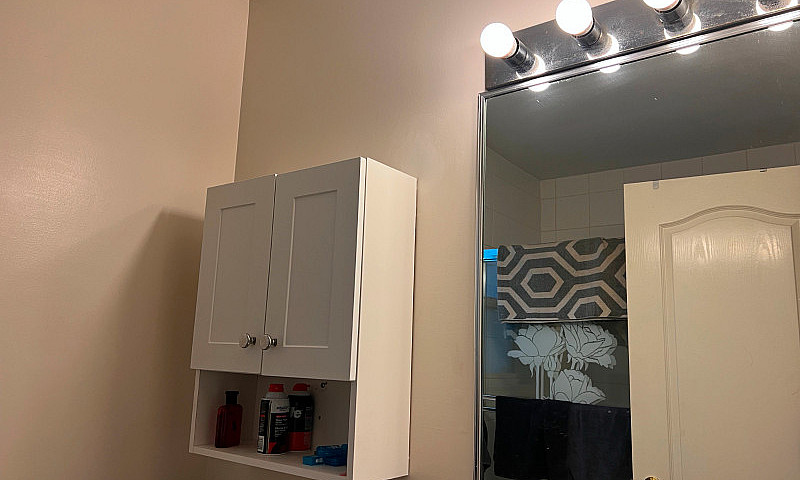 Bright 1 Bedroom Gar...