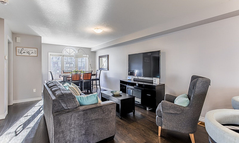 3 Bed 4 Bath Townhou...