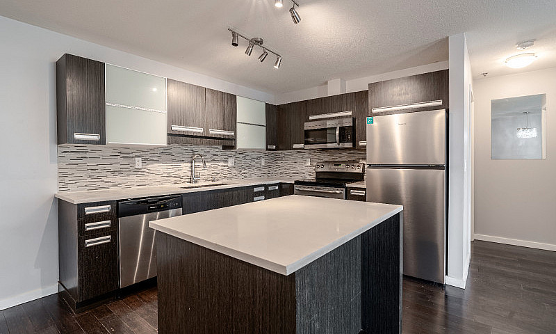 Apartment Condo For ...