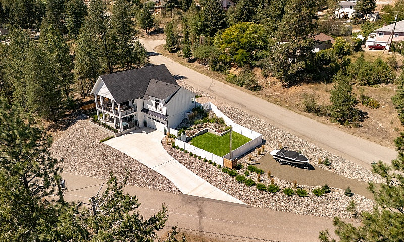 Luxury Lake Home...