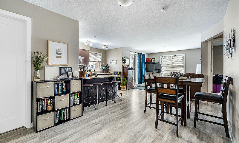 Apartment Condo For ...