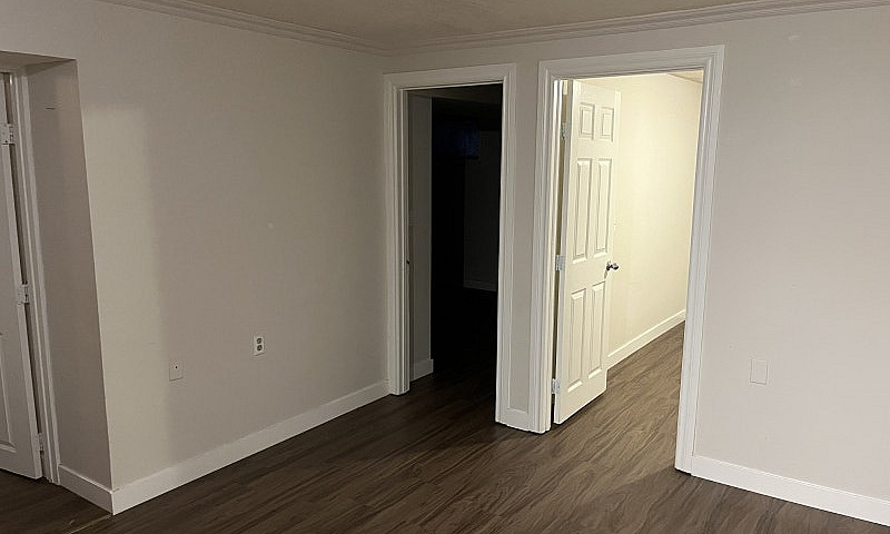 2 Bedroom Basement I...