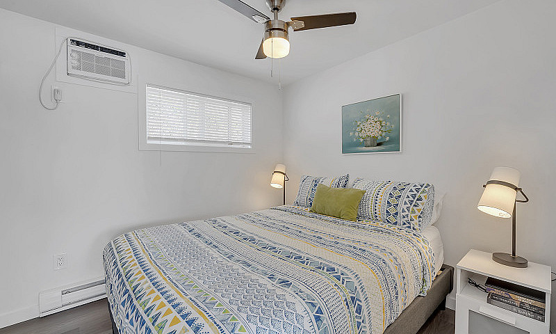 12-3050 Seclusion Ba...