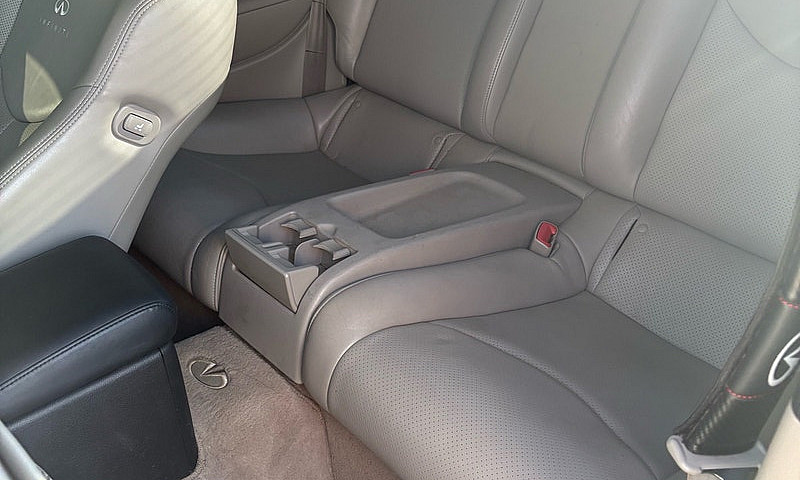 2008 Infiniti G37S...