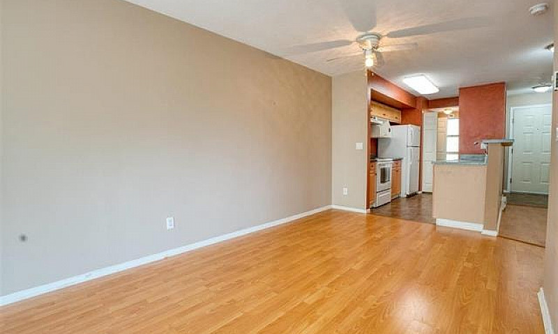 1 Bed + Den Maple Ri...