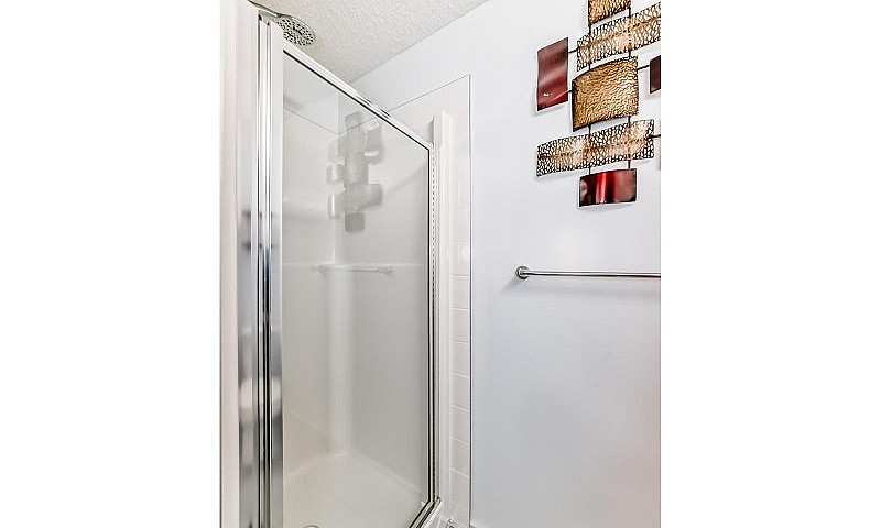 Condo For Sale In Wi...