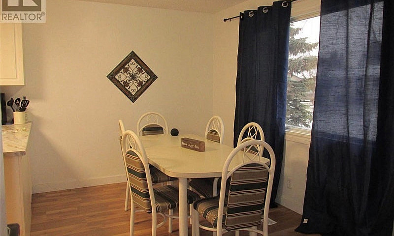 3 Bedroom Bungalow I...