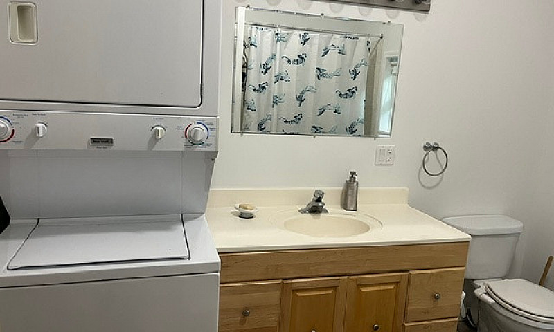 Loni Beach Cottage F...