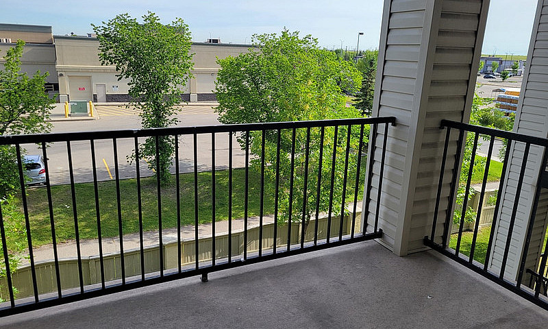 2 Beds Apartment For...