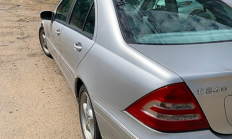 2003 Mercedes C240...