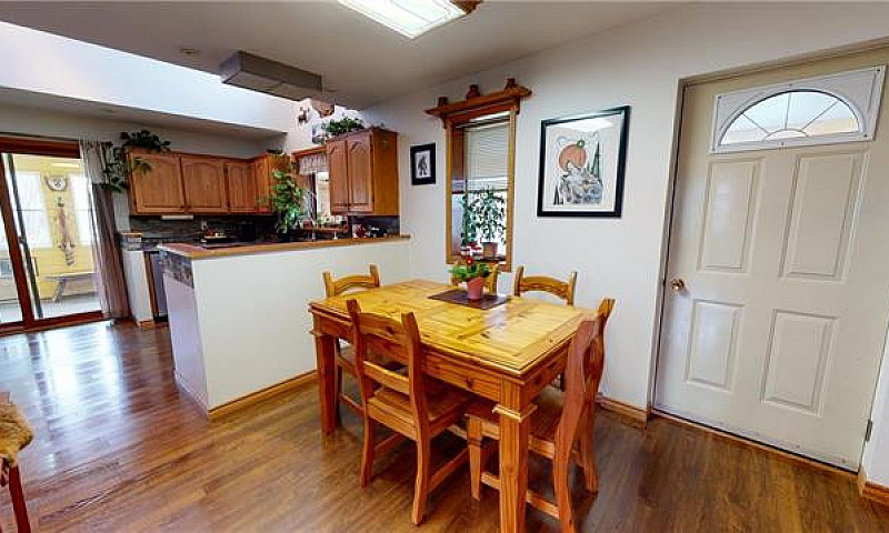 **Open House Sat. Ma...