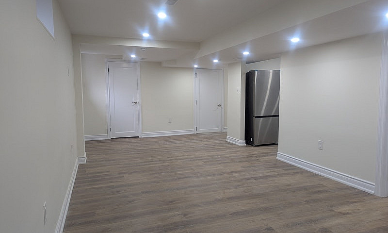 2 Bhk + Den | Legal ...