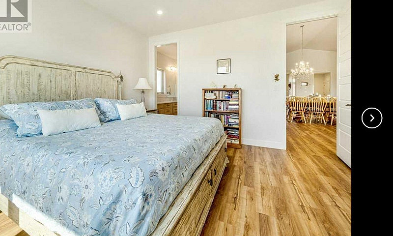 5Yr Young  4000 Sqft...