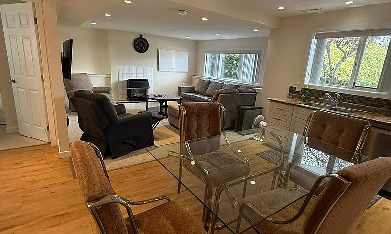 West Kelowna, 2 Bed,...