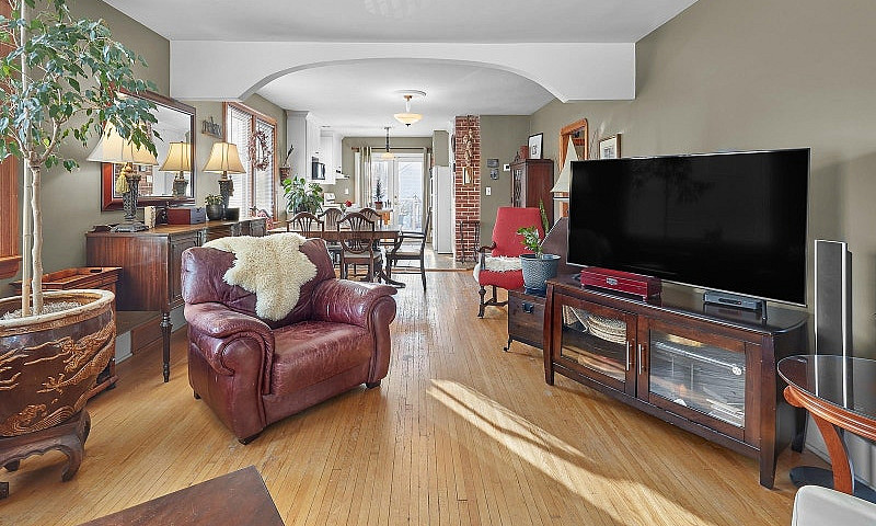 Garneau 2-Bed Main F...