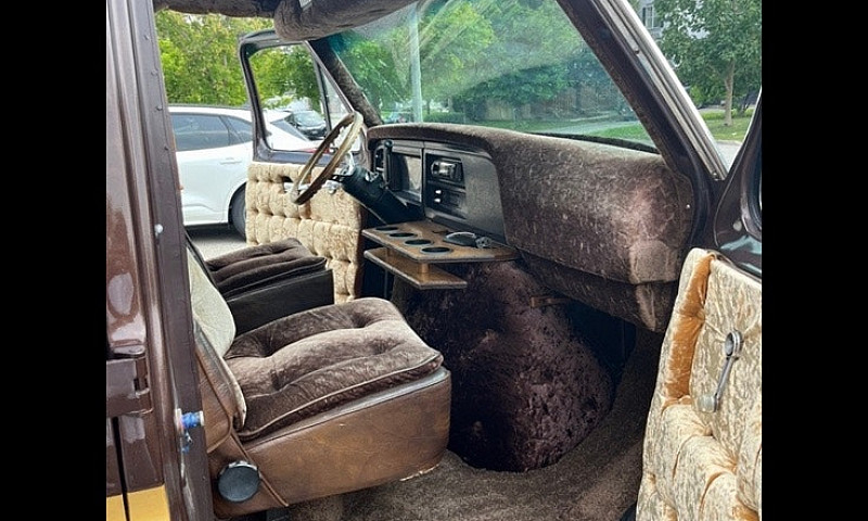1981 Ford Ecoline...