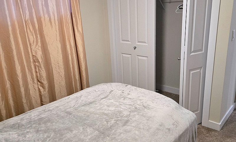 Furnished 1 Bedroom ...