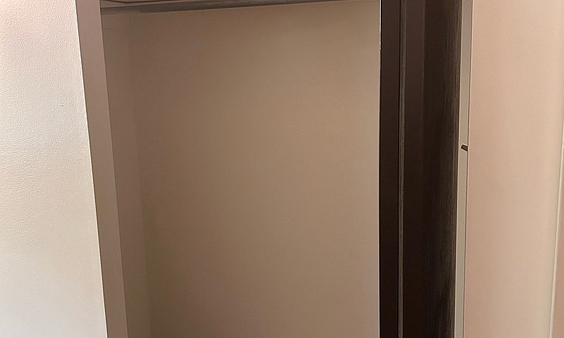 Private Room For Gir...