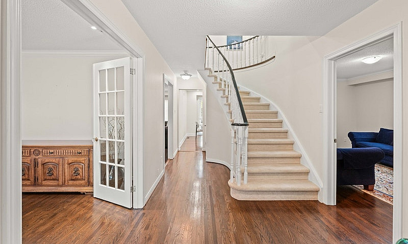 4+1 Bed, 4 Bath Deta...