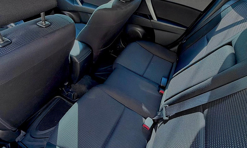 2012 Mazda 3 Hatchba...