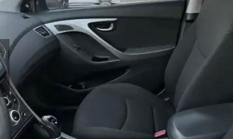 2016 Hyundai Elantra...