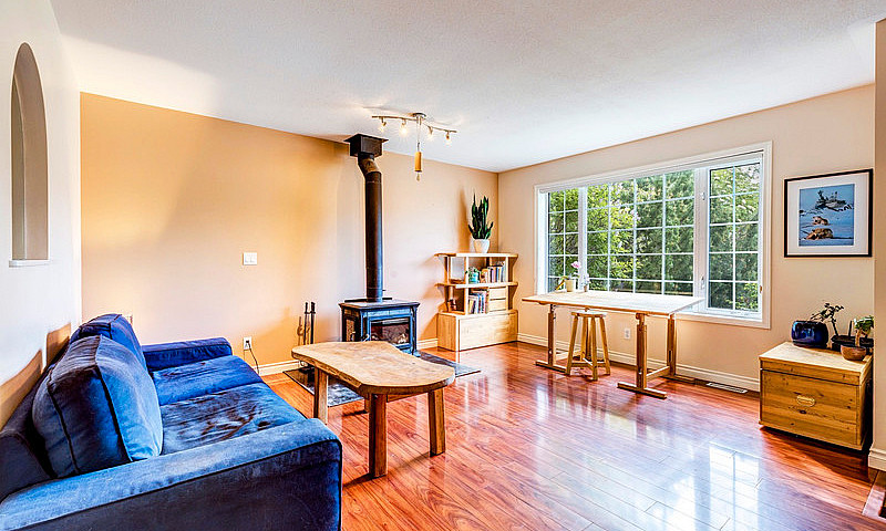 7 Magpie Road | 4 Be...