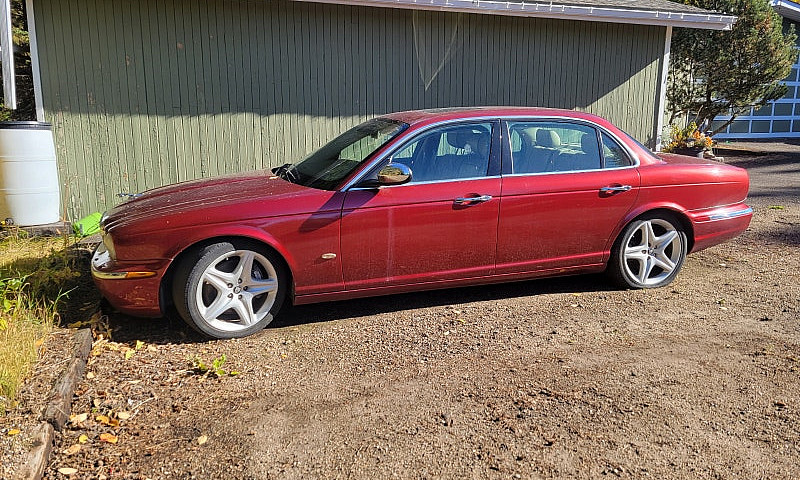 2006 Red Jaguar Supe...