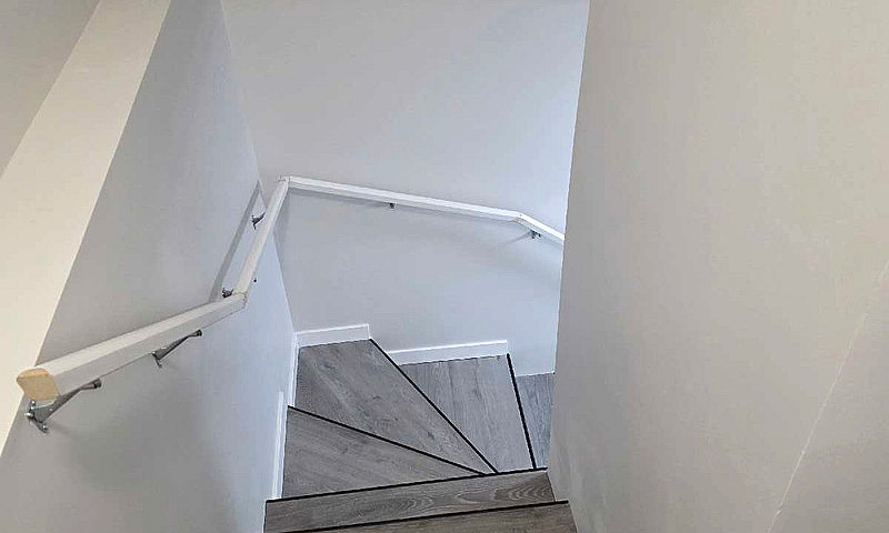 2 Bedroom Basement F...