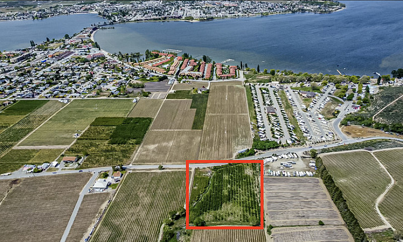 7479 45 St, Osoyoos,...