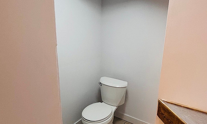 Full Basement For Re...