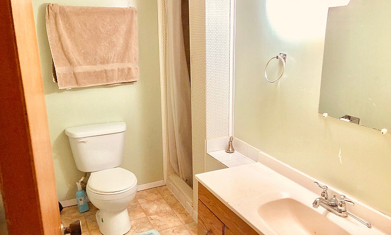 Large 2 Bed. Basemen...