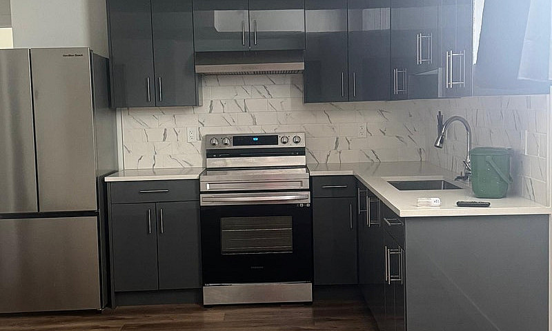 Spacious 2-Bedroom B...