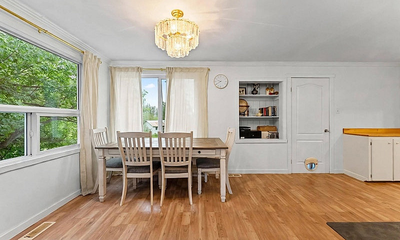 2 Bed 1 Bath Acreage...