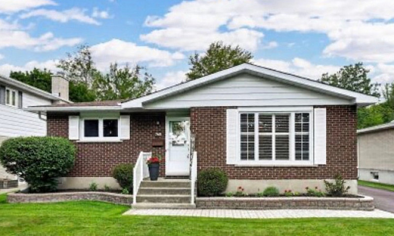 Looking For 3 Bedroo...