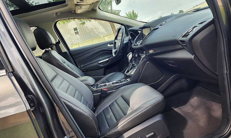2015 Ford Escape Tit...