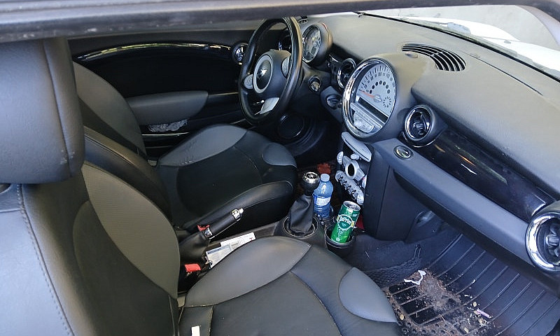 2010 Mini Cooper Clu...