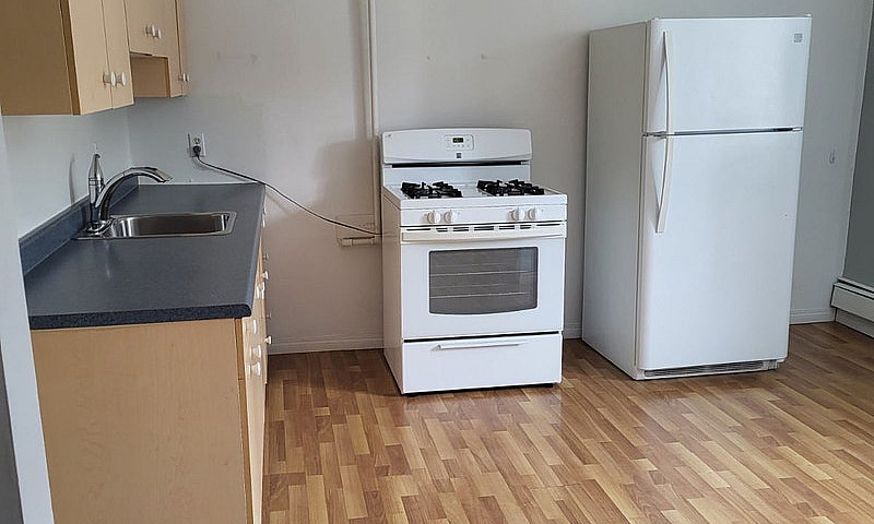 Apartments In Calmar...